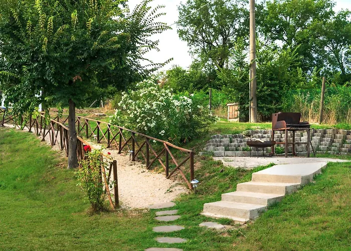 Con Piscina Apartmán